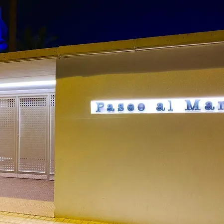 Paseo Al Mar 90 *